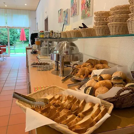 Parkhotel Emmaus - Casa Rustico Szálloda 2*